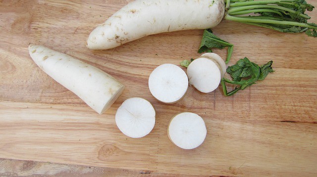 9 Incredible Health Benefits of Radish