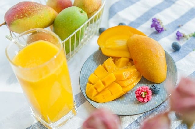 13 health benefits of eating mangoes